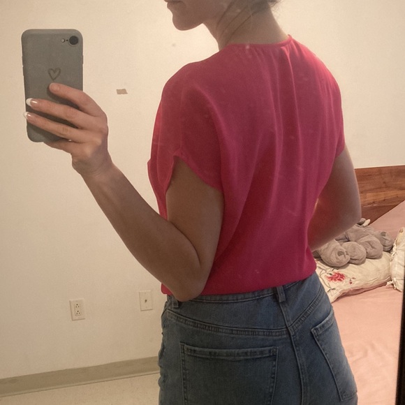 Joie Silk blouse. Hot pink. Size small. From Holts. Short sleeve. Wrap. - Picture 3 of 9